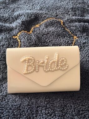 Bride Pearl Embellished Cream Clutch with Gold Chain